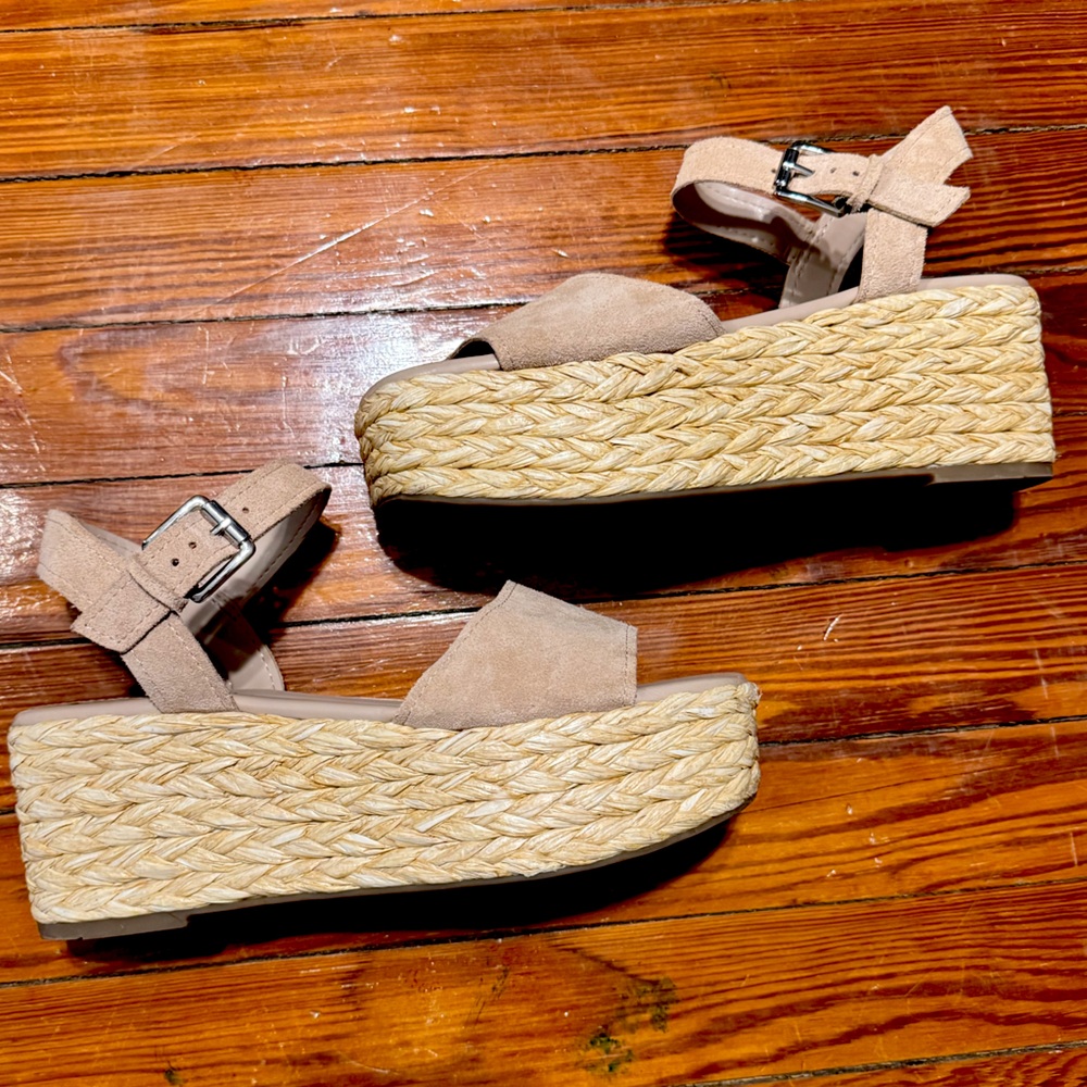 Marc Fisher espadrille platform sandal
